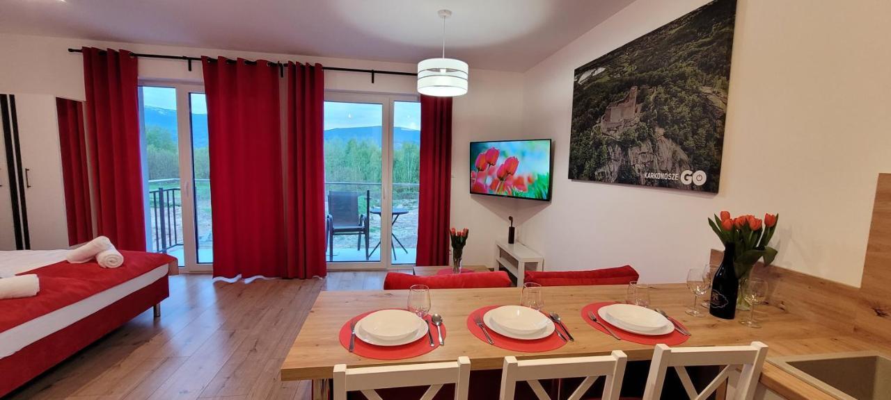 Kolorowe Cieplice - Apartamenty Z Widokiem Na Karkonosze Еленя-Гура Экстерьер фото