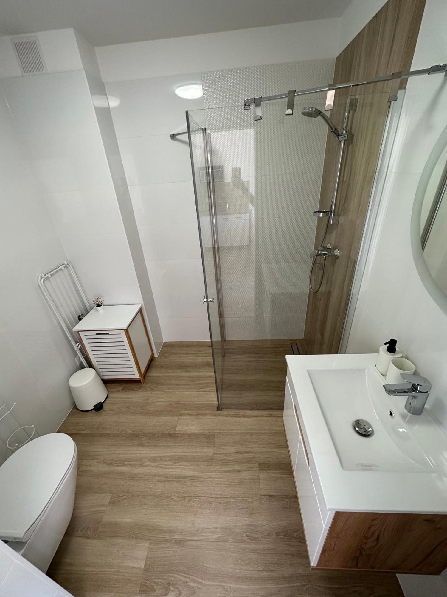 Kolorowe Cieplice - Apartamenty Z Widokiem Na Karkonosze Еленя-Гура Экстерьер фото