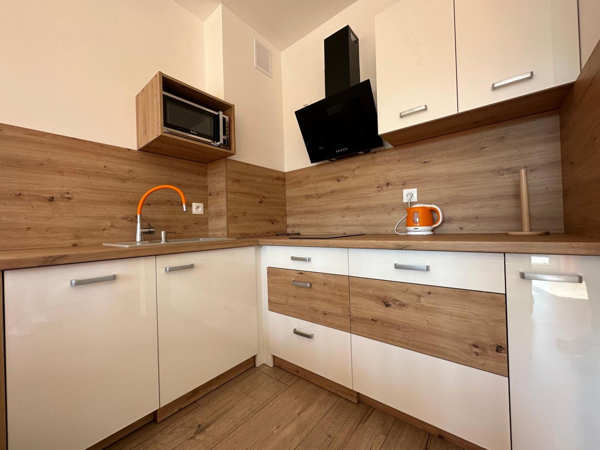 Kolorowe Cieplice - Apartamenty Z Widokiem Na Karkonosze Еленя-Гура Экстерьер фото